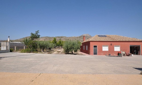 Återförsäljning - Fristående villa -
SAX