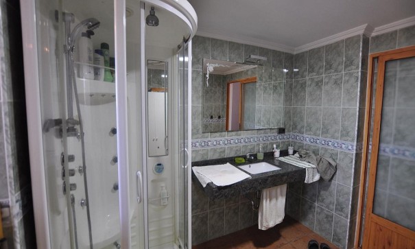 Återförsäljning - Fristående villa -
SAX