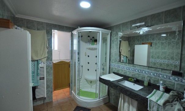 Återförsäljning - Fristående villa -
SAX