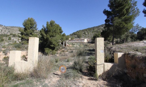 Återförsäljning - Fristående villa -
Petrer