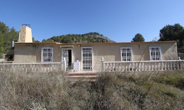 Återförsäljning - Fristående villa -
Petrer