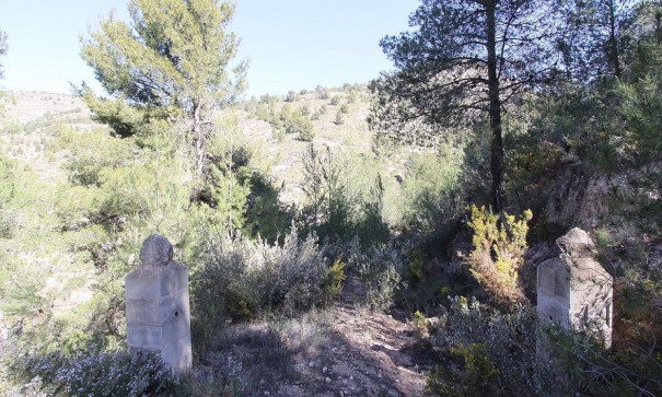 Återförsäljning - Fristående villa -
Petrer