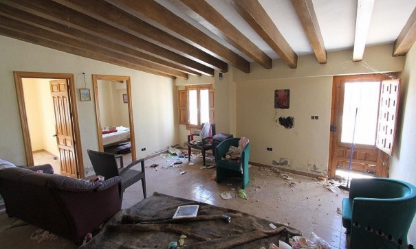 Återförsäljning - Fristående villa -
Petrer