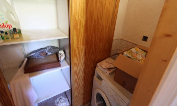 Återförsäljning - Fristående villa -
Petrer