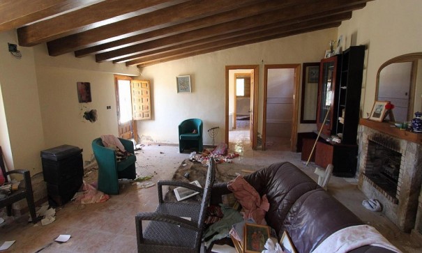 Återförsäljning - Fristående villa -
Petrer