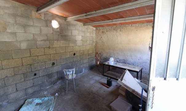 Återförsäljning - Fristående villa -
Petrer