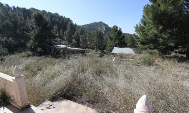 Återförsäljning - Fristående villa -
Petrer