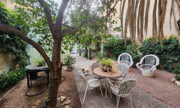 Revente - Maison de ville -
Monóvar