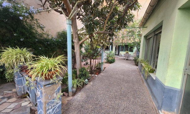 Revente - Maison de ville -
Monóvar