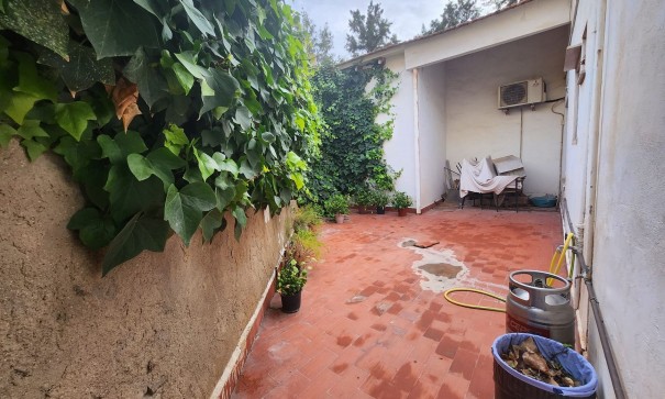 Revente - Maison de ville -
Monóvar