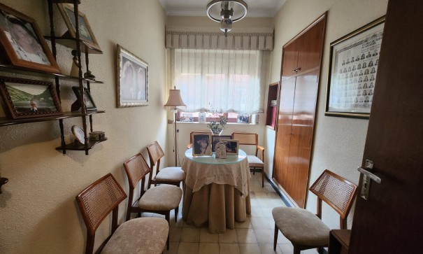 Revente - Maison de ville -
Monóvar