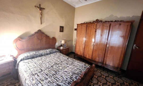 Revente - Maison de ville -
Monóvar