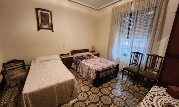 Revente - Maison de ville -
Monóvar