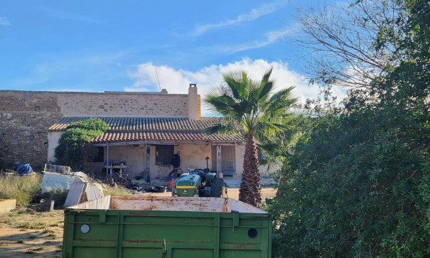 Videresalg - Finca landejendom -
Pinoso