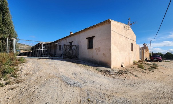 Videresalg - Finca landejendom -
Pinoso