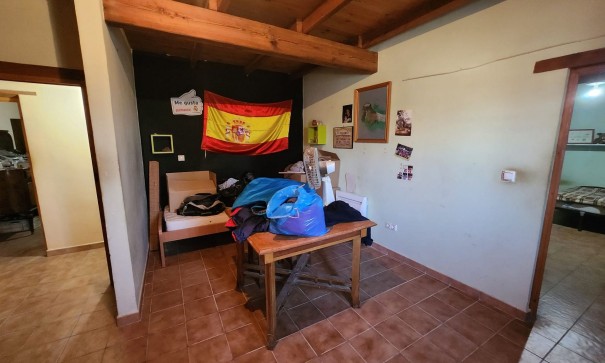 Videresalg - Finca landejendom -
Pinoso