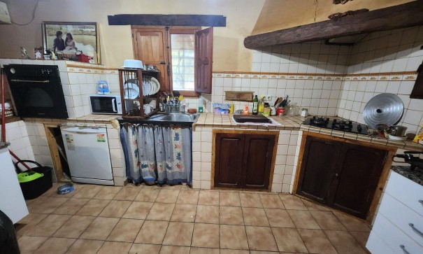 Videresalg - Finca landejendom -
Pinoso