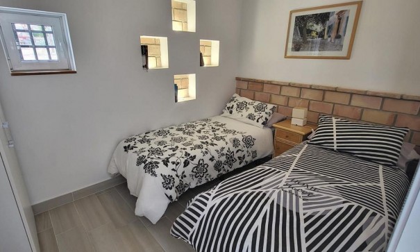 Sprzedaż - Finca nieruchomość wiejska -
Raspay