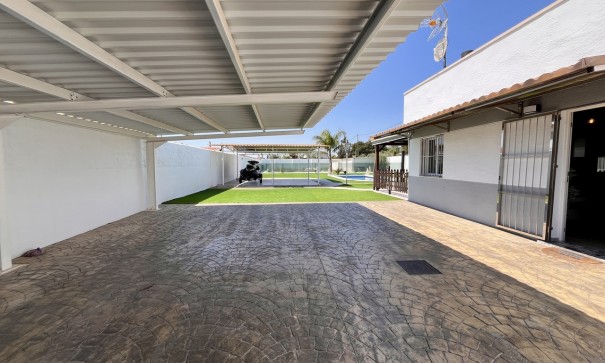 Videresalg - Finca landejendom -
Alcantarilla