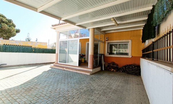 Revente - Villa Individuelle -
Hondón de los Fráiles