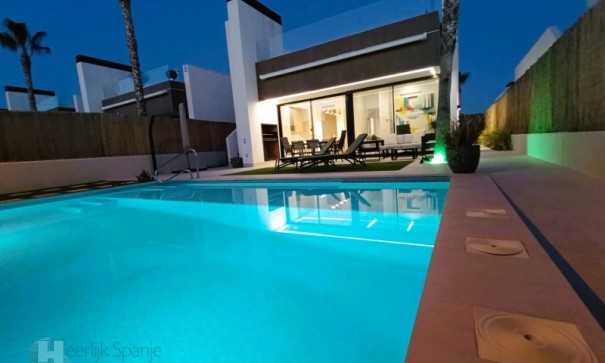 Herverkoop - Vrijstaande Villa -
Sucina - Murcia