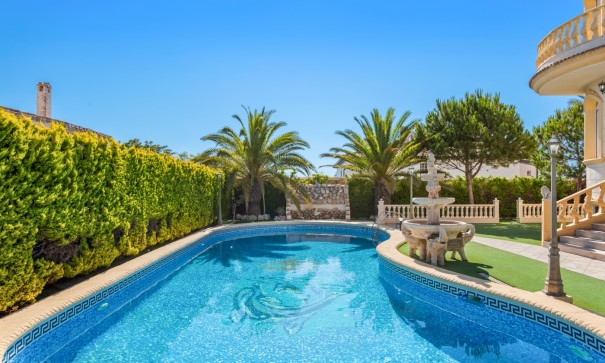 Sale - Detached Villa -
Orihuela Costa - Playa Flamenca