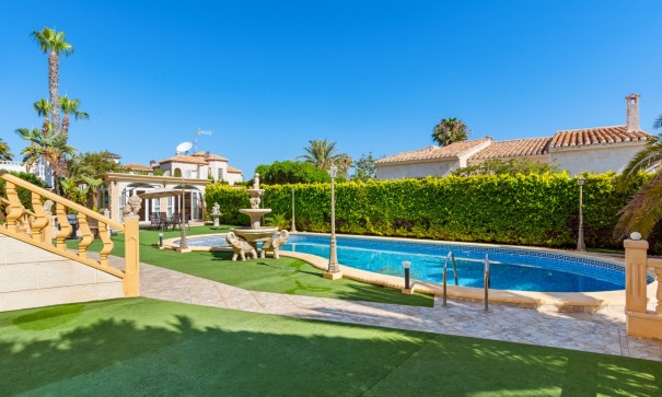 Sale - Detached Villa -
Orihuela Costa - Playa Flamenca