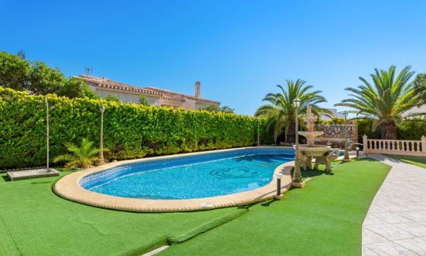 Sale - Detached Villa -
Orihuela Costa - Playa Flamenca