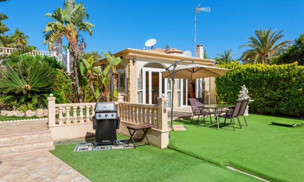 Sale - Detached Villa -
Orihuela Costa - Playa Flamenca