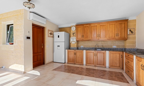 Sale - Detached Villa -
Orihuela Costa - Playa Flamenca