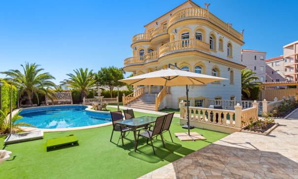 Sale - Detached Villa -
Orihuela Costa - Playa Flamenca