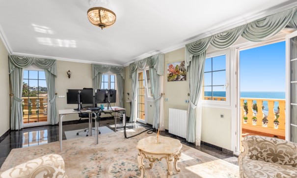 Sale - Detached Villa -
Orihuela Costa - Playa Flamenca