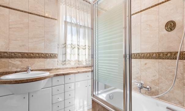 Sale - Detached Villa -
Orihuela Costa - Playa Flamenca