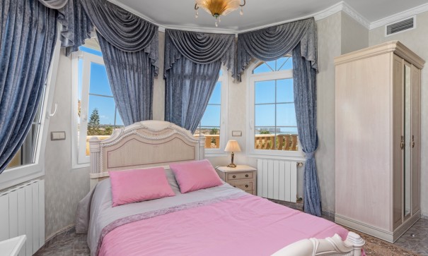 Sale - Detached Villa -
Orihuela Costa - Playa Flamenca