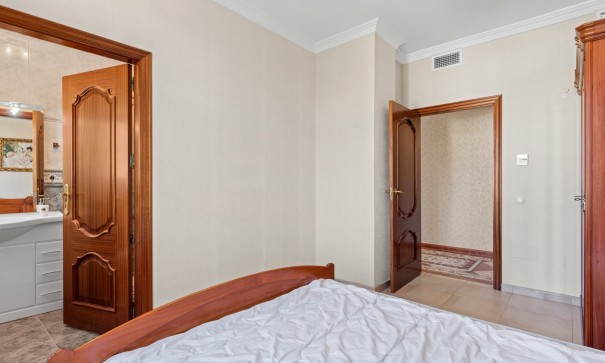 Sale - Detached Villa -
Orihuela Costa - Playa Flamenca