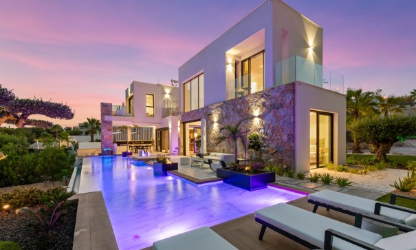 Herverkoop - Vrijstaande Villa -
Orihuela - Las Colinas Golf