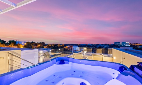 Herverkoop - Vrijstaande Villa -
Orihuela - Las Colinas Golf