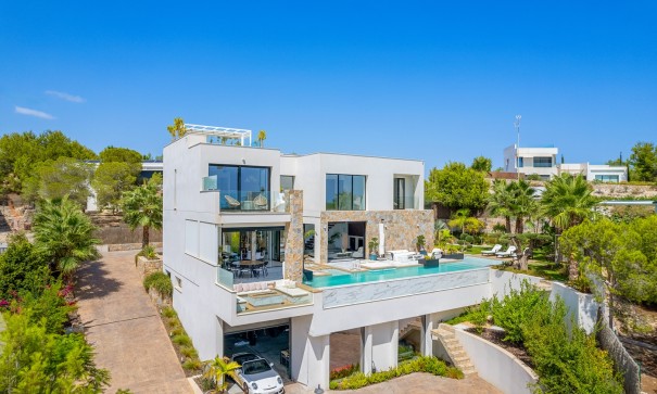 Herverkoop - Vrijstaande Villa -
Orihuela - Las Colinas Golf