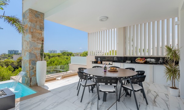 Herverkoop - Vrijstaande Villa -
Orihuela - Las Colinas Golf