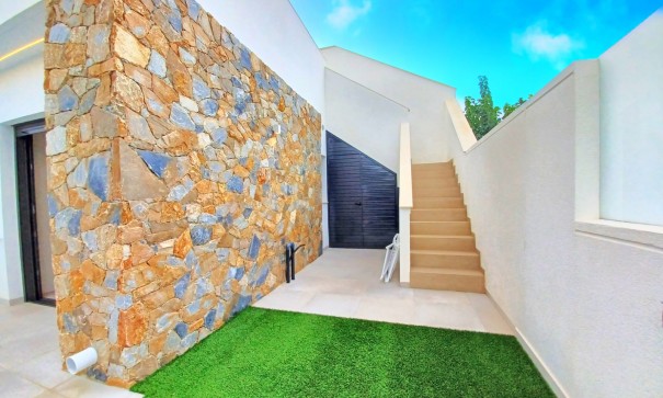 Venta - Chalet Independiente -
Pilar de la Horadada