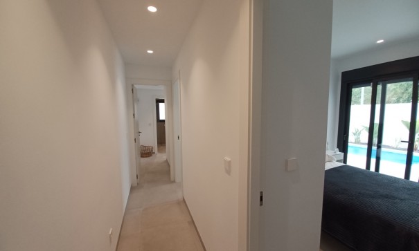 Venta - Chalet Independiente -
Pilar de la Horadada