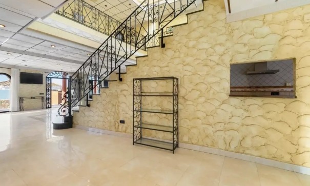 Sale - Detached Villa -
Orihuela Costa - La Zenia