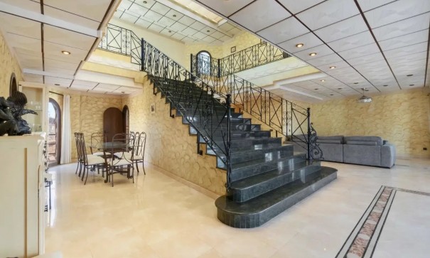 Sale - Detached Villa -
Orihuela Costa - La Zenia