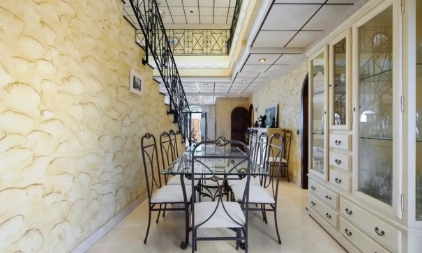 Sale - Detached Villa -
Orihuela Costa - La Zenia