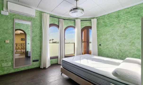 Sale - Detached Villa -
Orihuela Costa - La Zenia