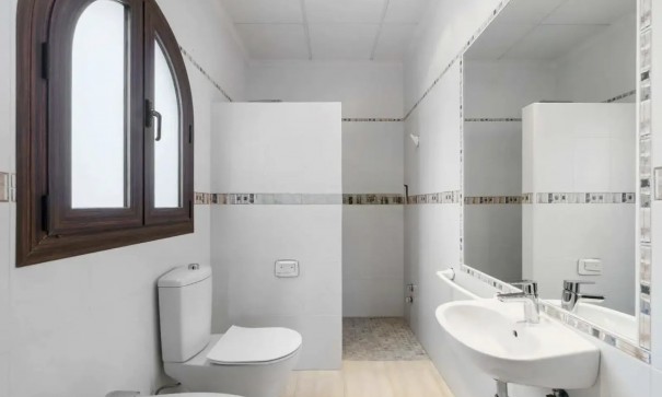 Sale - Detached Villa -
Orihuela Costa - La Zenia