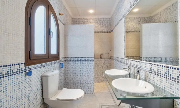 Sale - Detached Villa -
Orihuela Costa - La Zenia