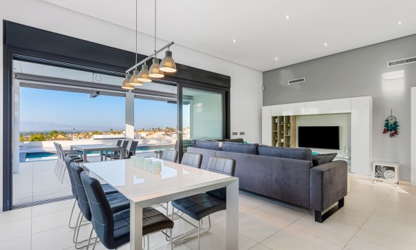 Sprzedaż - Willa wolnostojąca -
Benijofar