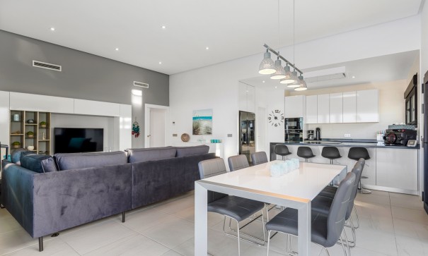 Sprzedaż - Willa wolnostojąca -
Benijofar