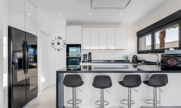 Sprzedaż - Willa wolnostojąca -
Benijofar